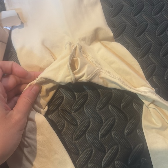 SKIMS • NWT Seamless Sculpt High Waisted Leggings RW1 - Picture 2 of 6